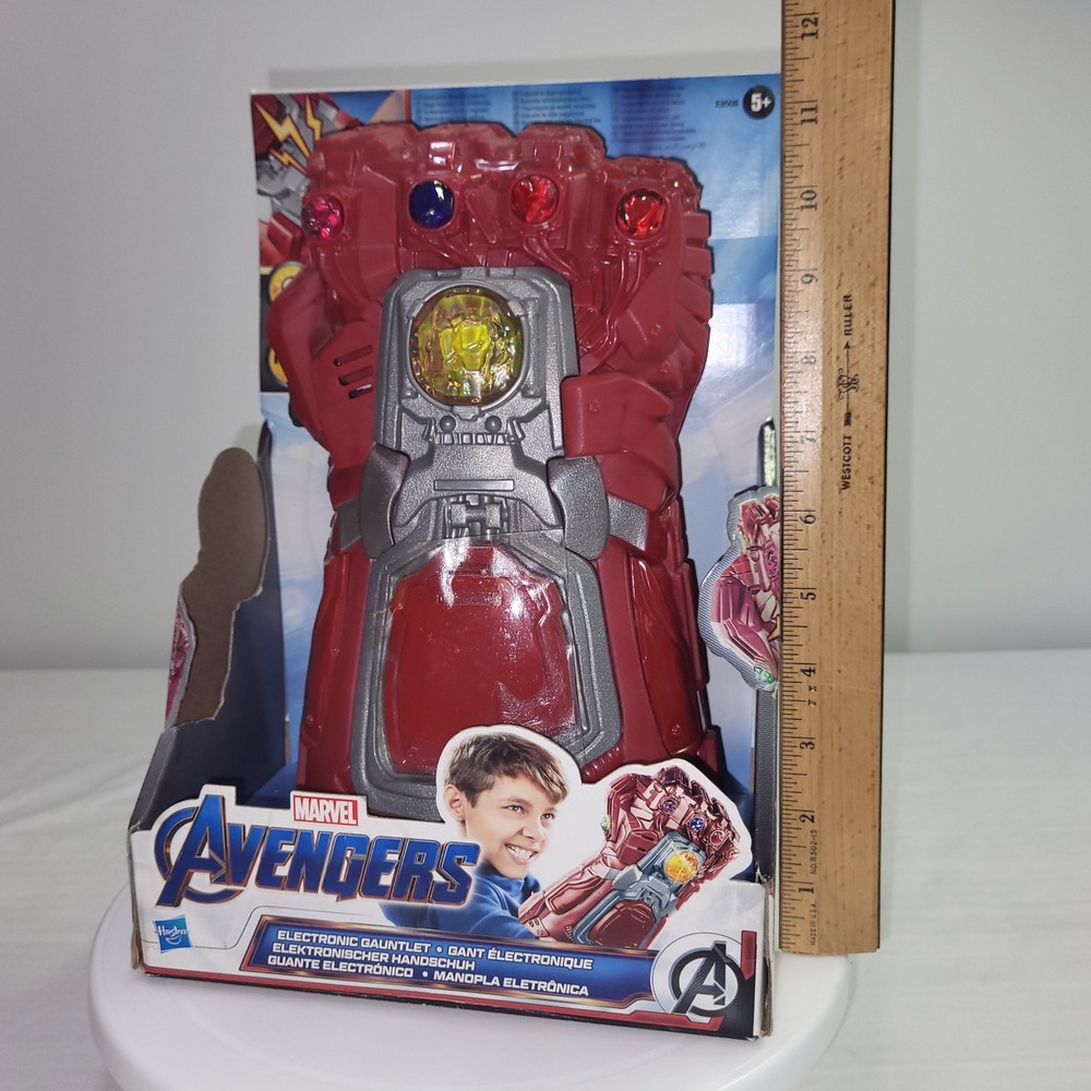 Hasbro Marvel Avengers Electronic Gauntlet Kids OS Red Excellent Lights Sound - Picture 7 of 7